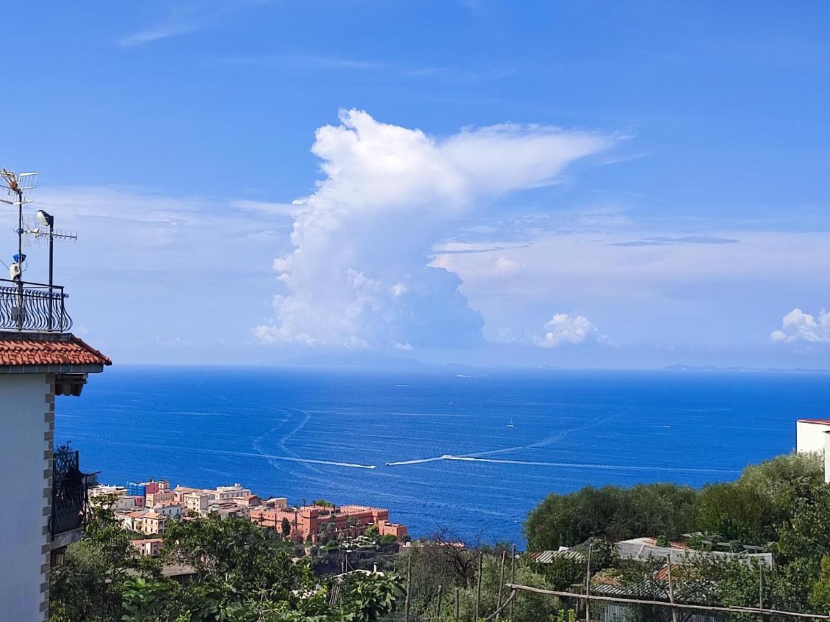 Olindo Apartment E Cristina Apartments Vico Equense Εξωτερικό φωτογραφία